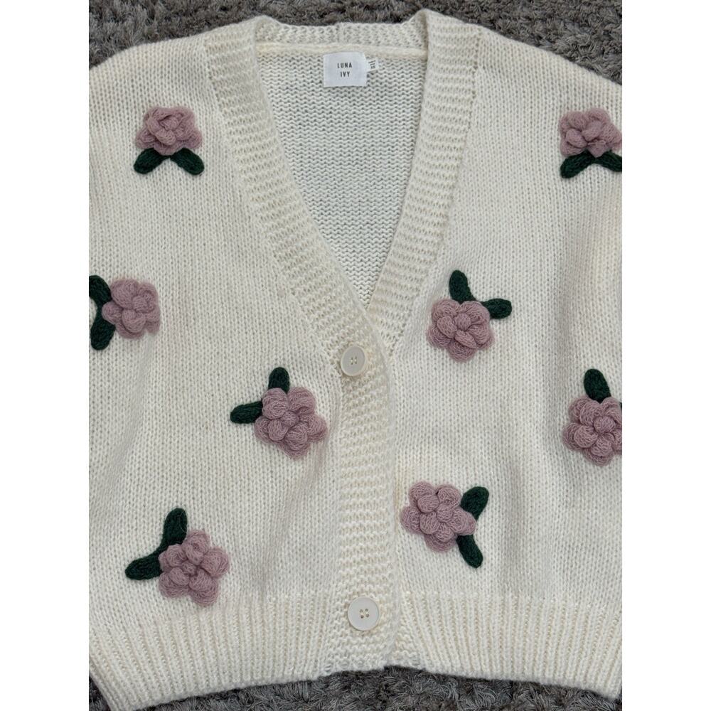 Luna Ivy Floral Appliqué Cropped Cardigan Sweater Women’s Cottagecore Boho XS - Picture 6 of 13